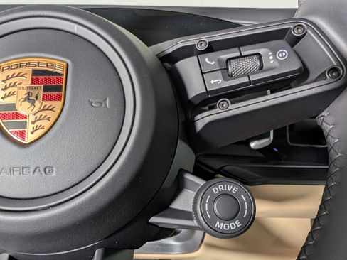 New 2026 Porsche Cayenne GTS image 39