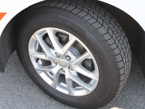 Used 2024 Chevrolet Equinox LT AWD/4WD image 19