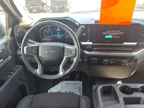 Used 2025 Chevrolet Silverado 1500 RST w/ Z71 Off-Road Package AWD/4WD image 8