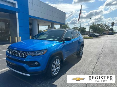 Used 2025 Jeep Compass Limited AWD/4WD image 1