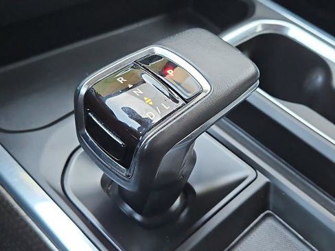 Used 2022 Chevrolet Silverado 1500 LT Trail Boss w/ Convenience Package II image 16