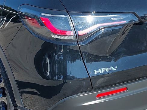 Used 2023 Honda HR-V Sport image 35