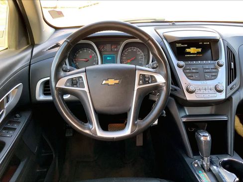 Used 2017 Chevrolet Equinox Premier w/ Enhanced Convenience Package image 6