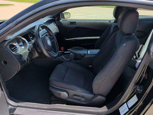 Used 2012 Ford Mustang Coupe RWD image 12