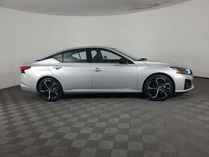 Used 2024 Nissan Altima 2.5 SR