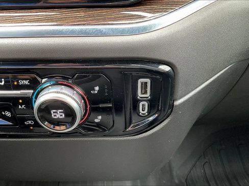 Used 2024 GMC Sierra 1500 Elevation w/ LPO, Elevation Black Package RWD image 15