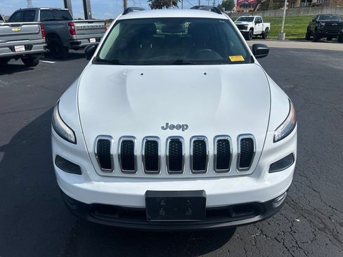 Used 2015 Jeep Cherokee Sport w/ Sport Appearance Group AWD/4WD image 2