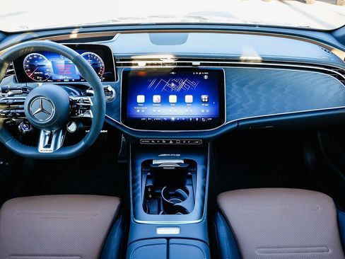 New 2026 Mercedes-Benz E 53 AMG e 4MATIC Sedan image 10