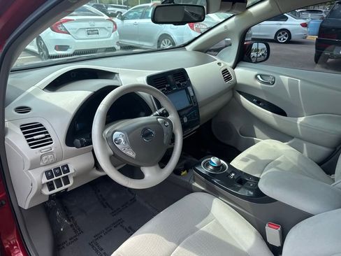 Used 2012 Nissan Leaf SV image 19