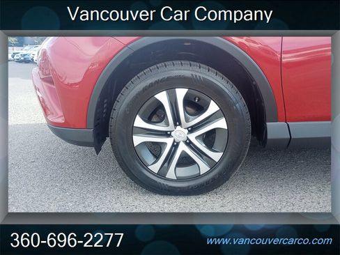 Used 2017 Toyota RAV4 LE image 22