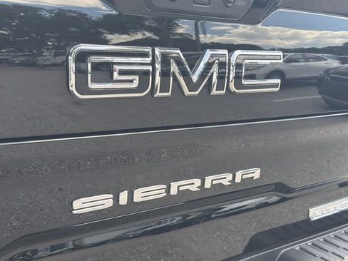 Used 2022 GMC Sierra 1500 Elevation w/ Elevation Premium Package RWD image 9