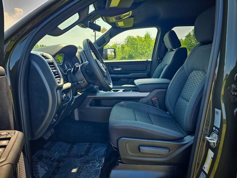 New 2026 RAM 1500 Express AWD/4WD image 13