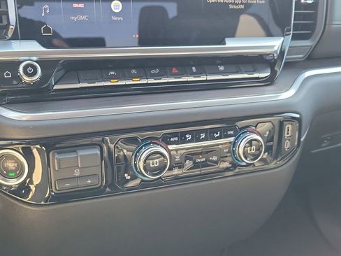 Used 2026 GMC Sierra 1500 SLT image 29