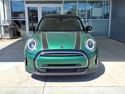 Used 2022 MINI Cooper 2-Door Hardtop FWD image 1