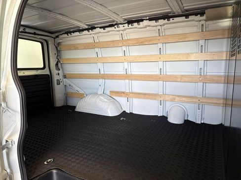 Used 2025 Chevrolet Express 2500 w/ Driver Convenience Package RWD image 17