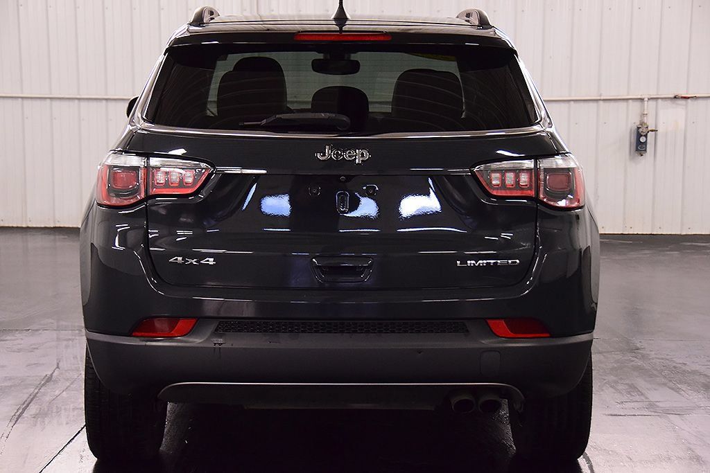 Used 2018 Jeep Compass Limited w/ Navigation Group AWD/4WD image 7