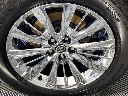 Used 2025 Toyota Grand Highlander AWD image 31