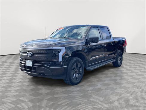 Used 2025 Ford F150 Lightning Flash image 3