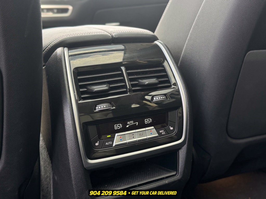 Used 2024 BMW X7 xDrive40i w/ Premium Package AWD/4WD image 26