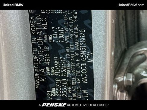 Used 2022 Kia Niro EX image 13