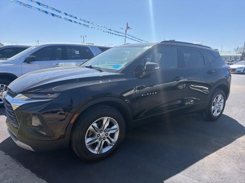 Used 2020 Chevrolet Blazer LT image 2