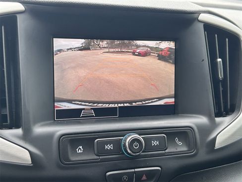 Used 2024 GMC Terrain SLE image 32