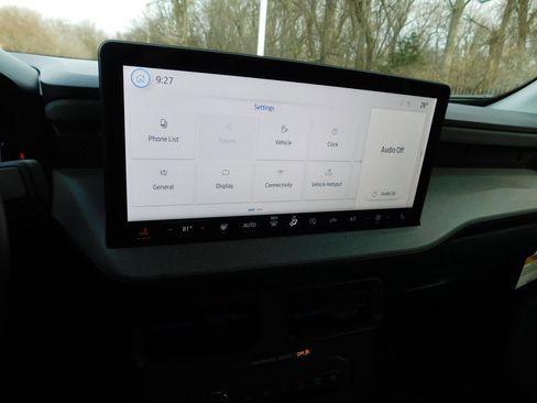 Used 2025 Ford Maverick XLT w/ XLT Luxury Package image 9