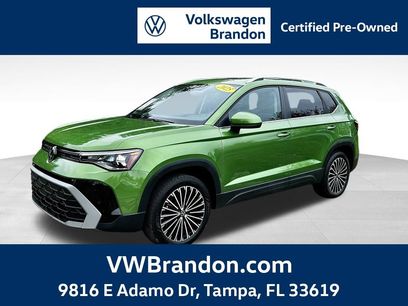 Certified 2025 Volkswagen Taos SE w/ Panoramic Sunroof Package