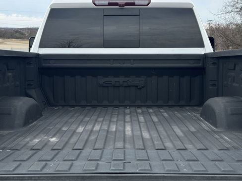 Used 2024 GMC Sierra 2500 AT4 w/ AT4 Preferred Package AWD/4WD image 31