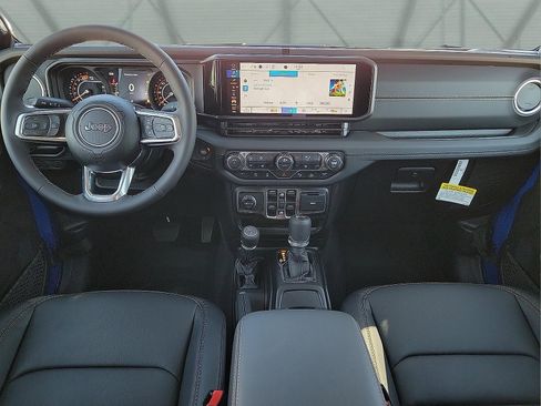 New 2026 Jeep Wrangler Unlimited Sahara AWD/4WD image 9