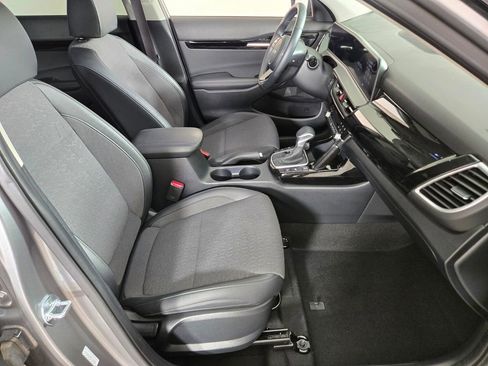 Used 2024 Kia Seltos S AWD/4WD image 21