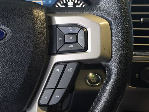 Used 2015 Ford F150 Lariat w/ Equipment Group 502A Luxury AWD/4WD image 21