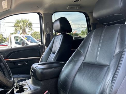 Used 2011 Chevrolet Tahoe LT image 8
