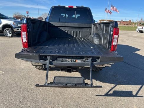 Used 2022 Ford F350 Lariat w/ Lariat Ultimate Package image 9