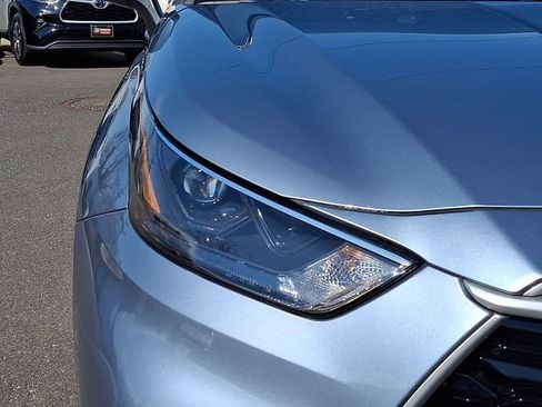 Used 2023 Toyota Highlander XLE image 9