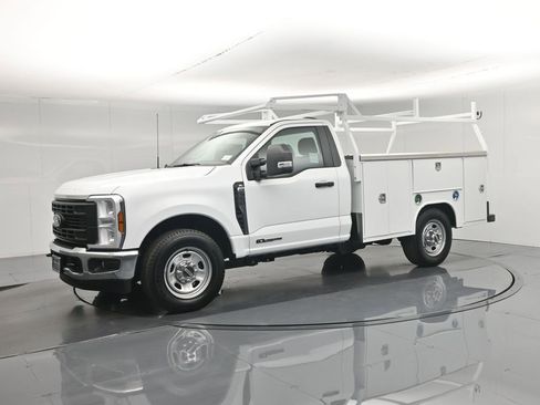 New 2025 Ford F350 XL w/ XL Chrome Package RWD image 31