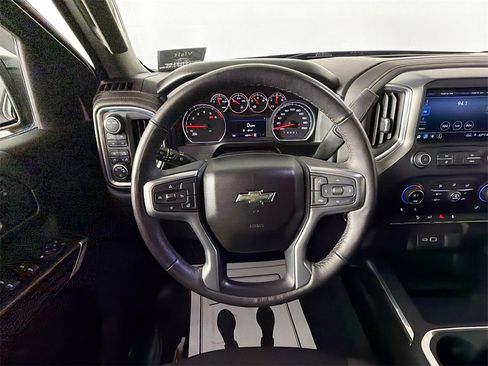 Used 2022 Chevrolet Silverado 1500 LT Trail Boss w/ Bed Protection Package image 11