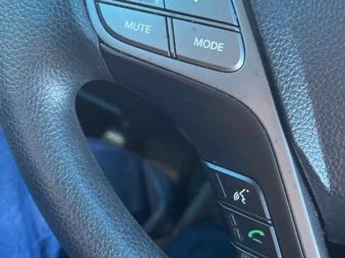 Used 2018 Hyundai Santa Fe Sport image 16