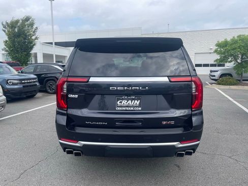 Used 2025 GMC Yukon Denali AWD/4WD image 6