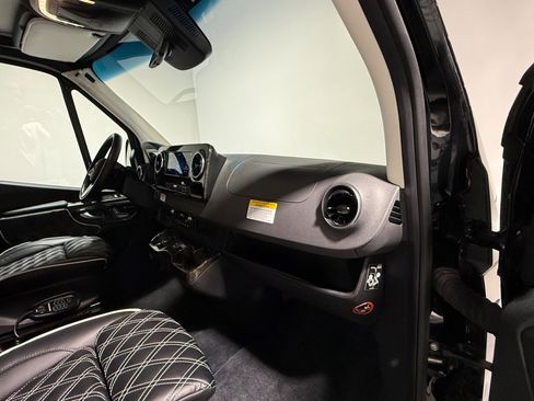 Used 2022 Mercedes-Benz Sprinter 3500 image 53