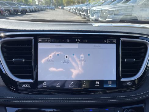 New 2026 Chrysler Pacifica Select image 25