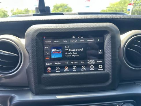 Used 2022 Jeep Gladiator Sport AWD/4WD image 14