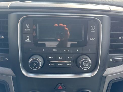 Used 2013 RAM 2500 Tradesman w/ Chrome Appearance Group AWD/4WD image 11