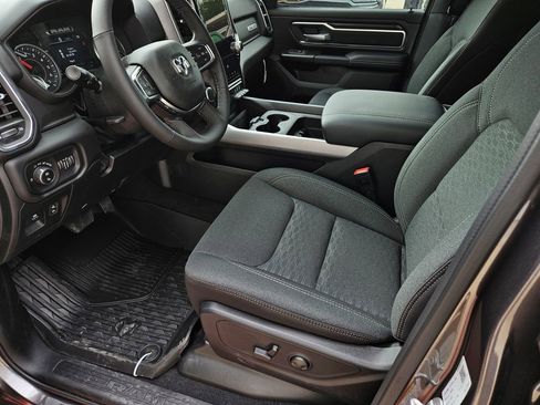 New 2026 RAM 1500 4x4 Crew Cab image 13