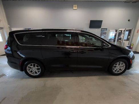 New 2026 Chrysler Voyager LX FWD image 6