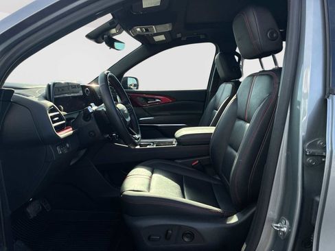 Certified 2024 Chevrolet Traverse RS image 20