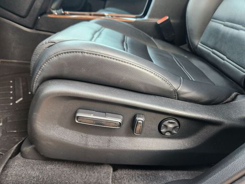 Used 2022 Honda CR-V Touring image 23