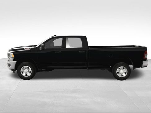 New 2024 RAM 2500 Tradesman w/ Chrome Appearance Group image 3