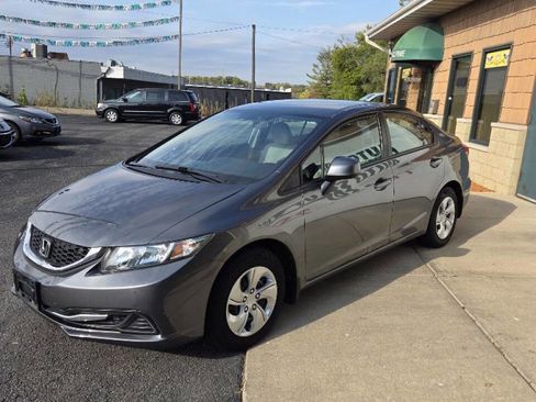 Used 2013 Honda Civic LX image 2