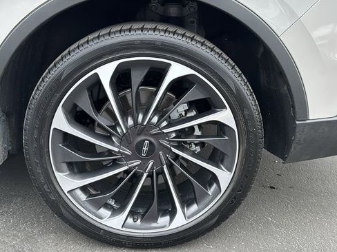 Used 2025 Lincoln Aviator Reserve w/ Equipment Group 201A AWD/4WD image 9